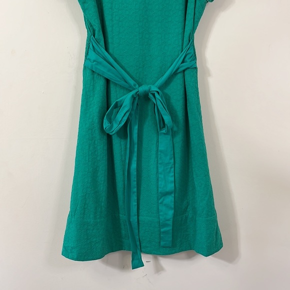 BCBG Paris Green V-Neck Cap Sleeve Tie Back Knee Length Dress 2 - Picture 9 of 11